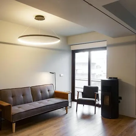Apartment Luxury Near Fonte Luminosa
